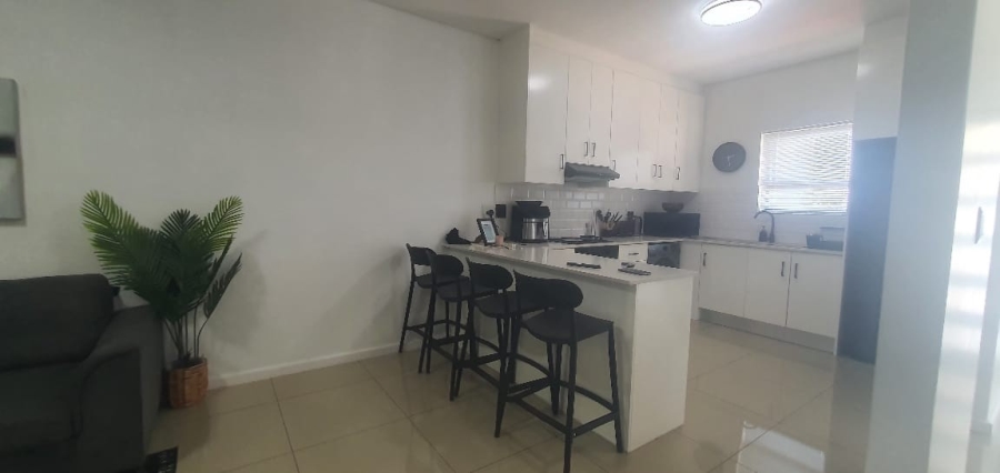 2 Bedroom Property for Sale in Wetton Western Cape